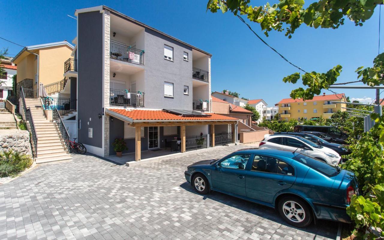 Apartments With A Parking Space Baska, Krk - 18808 Buitenkant foto