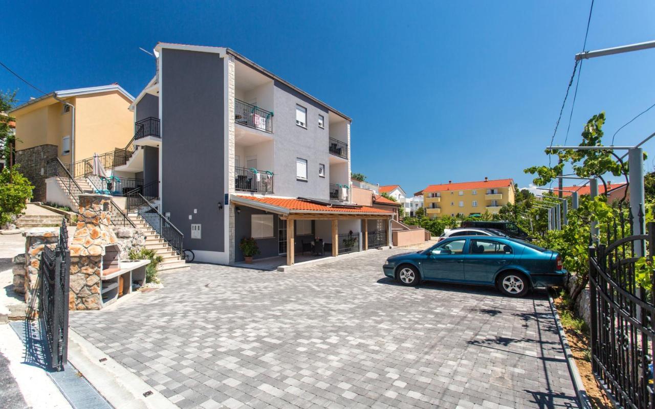 Apartments With A Parking Space Baska, Krk - 18808 Buitenkant foto